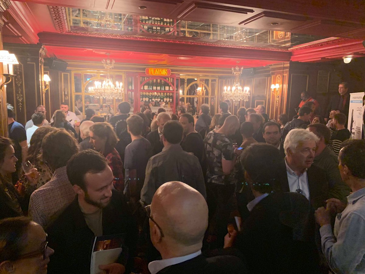 AssembleeM's tweet photo. Pause cocktail entre les débats ! #ADM #Assembléedesmédias2019 #Média #Culture https://t.co/AhuymAHUmo