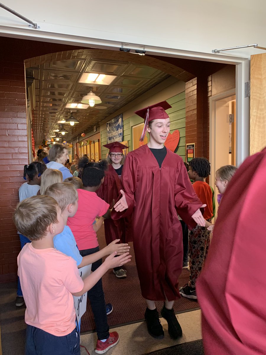 AppoCWhite's tweet photo. Appo seniors doing the graduation walk at the elementary schools! #AHSchat @AppoSchools @AppoHigh https://t.co/AtDoMFqYzw