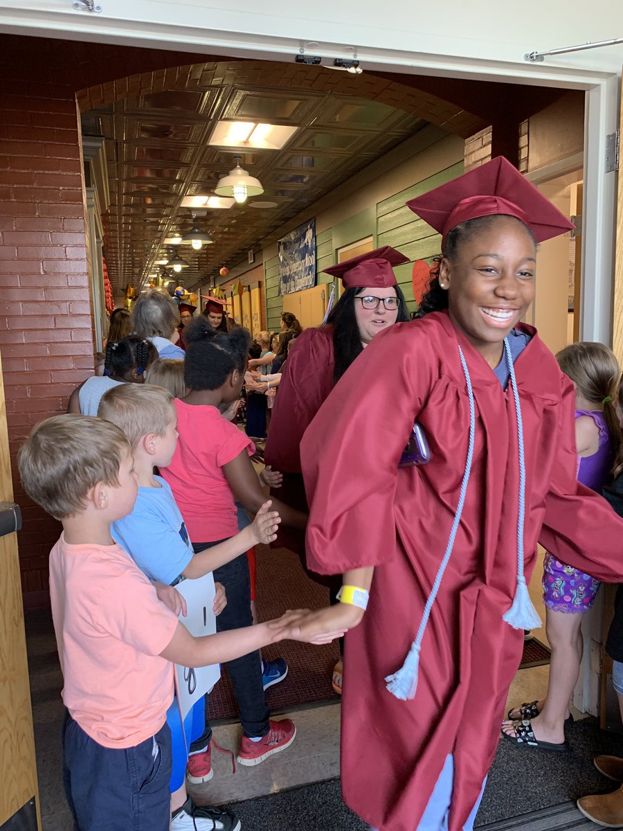 AppoCWhite's tweet photo. Appo seniors doing the graduation walk at the elementary schools! #AHSchat @AppoSchools @AppoHigh https://t.co/AtDoMFqYzw