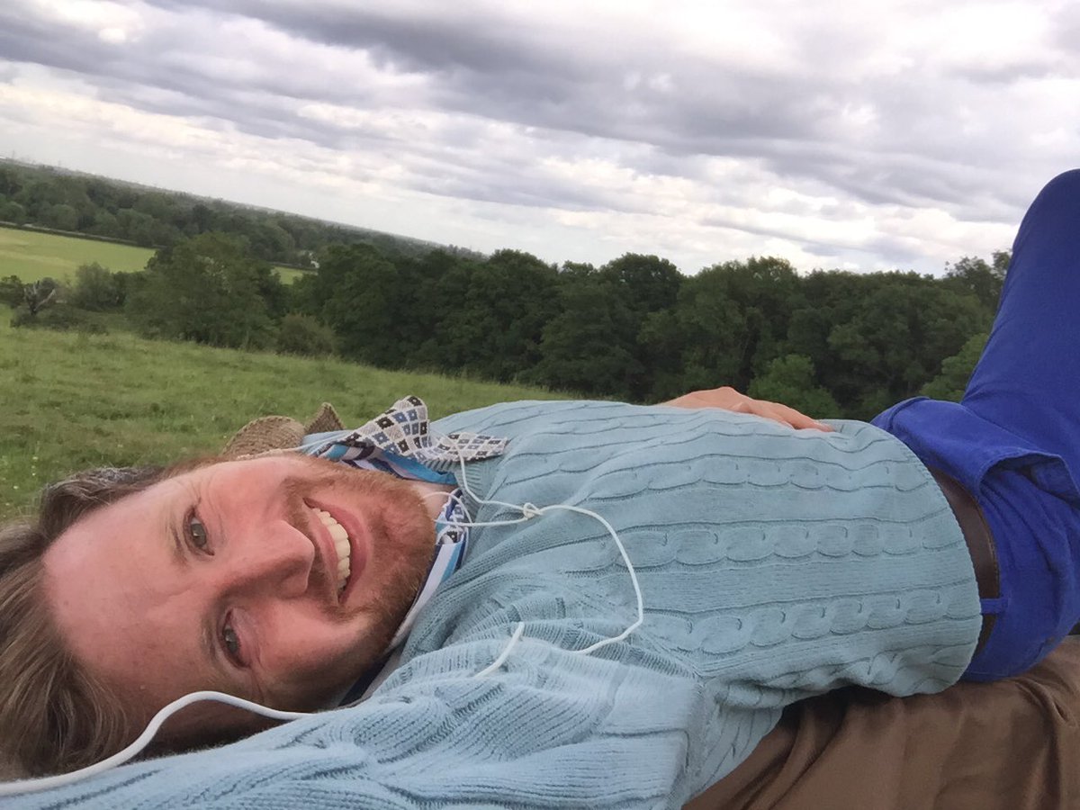 AntoineDingDong's tweet photo. Donβt mind me on the hilly tops of #Runnymeade @nationaltrust during a busy and music filled day!
What a wonderful place to have heard my first cuckoo of the year just a few moments ago! ππΆ https://t.co/49NjWAEQ3i