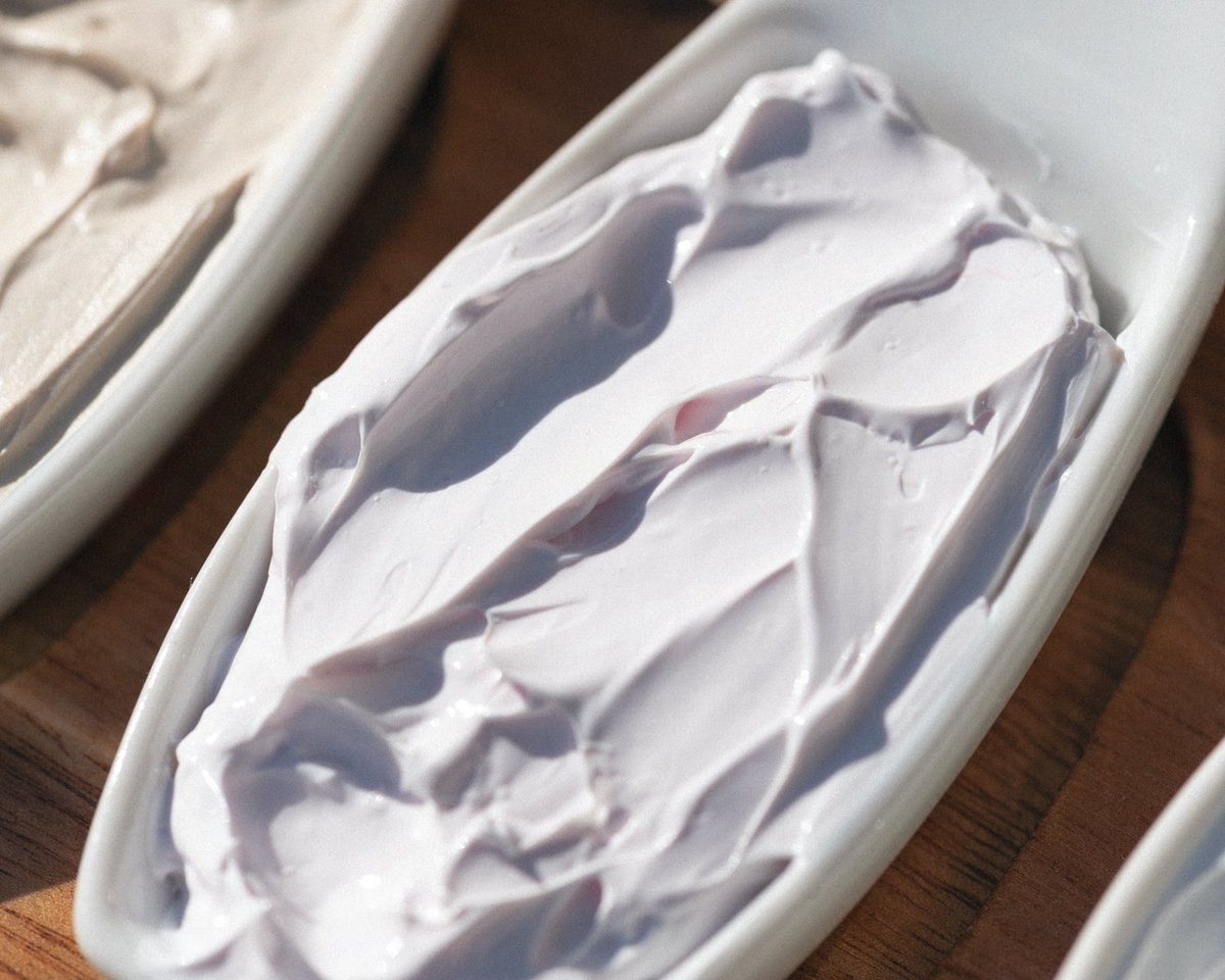RAYASPA's tweet photo. Placental Masque is made with Wheat Placenta Extract and is great for dry or aging skin!
#raya #rayaspa #skincare #selfcare #placentalmask #facemask #antiaging #antiagingmask https://t.co/n5ql2PMZuL