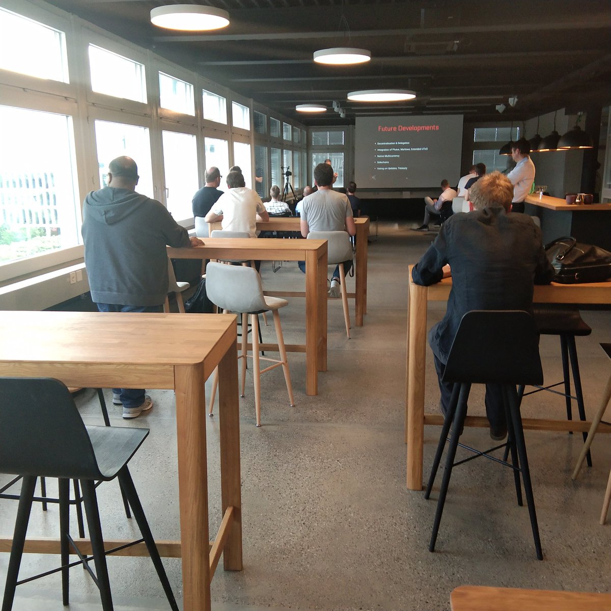 kimeoapp's tweet photo. It's Monday so not too big a crowd but got some interesting startups and people in the crowd.

@kimeoapp @EnginChaglar @CryptoPolicecom @bytes_io @TheBitFreezer @PocketJamApp @orvium @tezsure and more. https://t.co/zPSjNAznnz