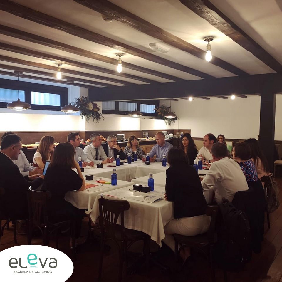 elevacoaching's tweet image. Fantástica mañana de mesa redonda de empleo para colectivos vulnerables. @Valeria_Aragon como dinamizadora de la mesa promovida por @CruzRojaEsp "ha sido una Experiencia súper provechosa e interesante donde todos aprendimos de todos."