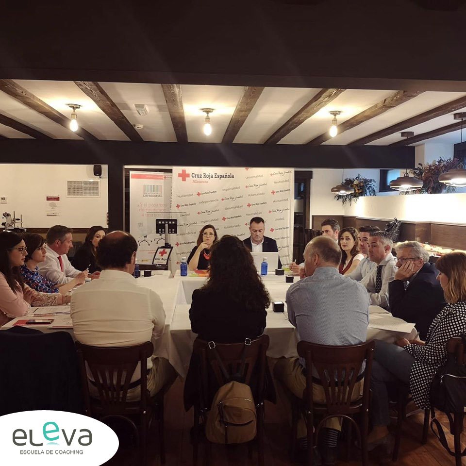 elevacoaching's tweet image. Fantástica mañana de mesa redonda de empleo para colectivos vulnerables. @Valeria_Aragon como dinamizadora de la mesa promovida por @CruzRojaEsp "ha sido una Experiencia súper provechosa e interesante donde todos aprendimos de todos."