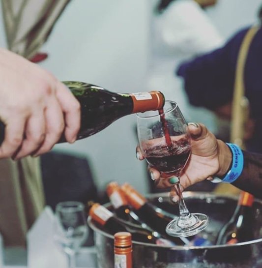 Attention wine lovers, we have 2 sets of double tickets to giveaway for the <a href="/TheWineShowZA/">TheWineShowZA</a> happening at Montecasino this Thu June 6!! To WIN simply like, RT and tag a friend you want to take with you 😎🍷  #Winederland