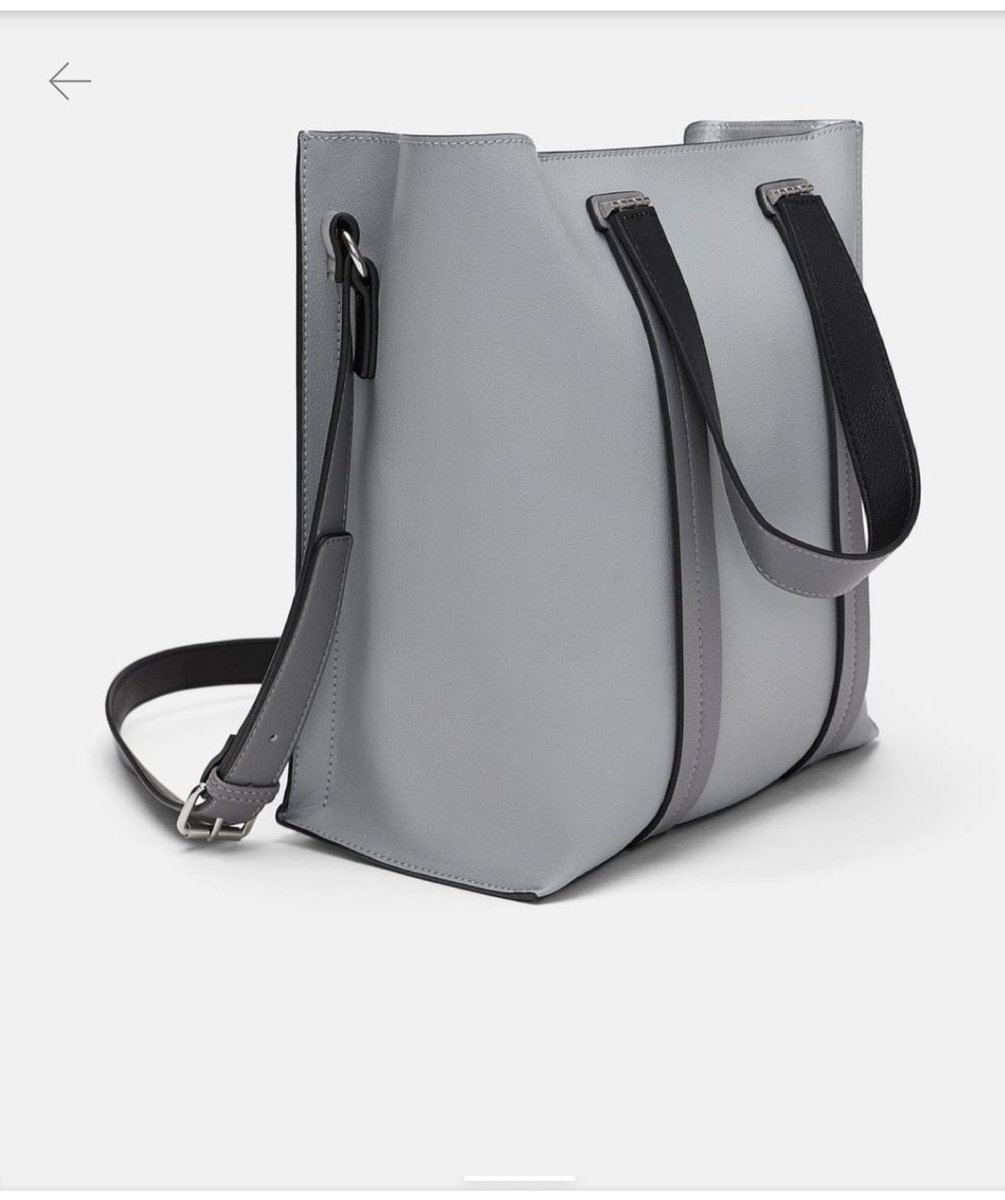 pixperfectus's tweet photo. Oya oh

I am doing this for my Muslim followers and friend.

No more 20k

Now 15k

Unique original (not inspired) Zara bags.

Be kind and retweet. Thanks

#Thread https://t.co/M10tTljXzD