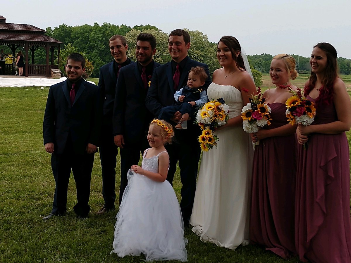 gabbrw's tweet photo. I jus wana thank everyone for helping make my wedding a full send🤙🏻@_bribrewer @CDMitch6 @thewaffles28 @sairafulton @Aliiciousness https://t.co/SEeBUJRCGu