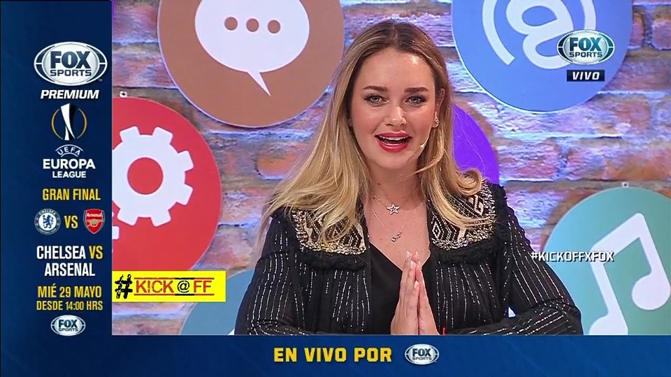 SergioMDiaz19's tweet photo. Los Fans de #kickoffxfox exijimos q re ubiquen q las Diosas @Icatasalazaro y @DanielaNicolas al Staff permanente de #agendafoxsportscl 💪💪💪💪 @FOXSports_Chile https://t.co/Ese9mMOQNe