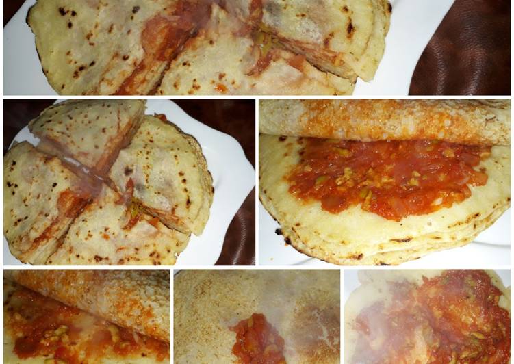 MERDEFC'est la mahjouba de la région de Touat et Tidekelt. Il s'agit de plusieurs couches de pâtes farcies avec un mélange d'oignons , tomates , piments,dattes (très petite quantité ) et épices . La pâte est faite avec de la farine , sel et eau.