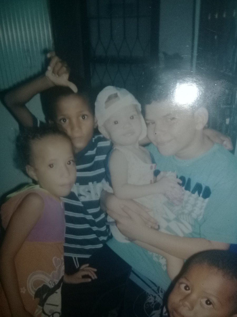 SILVIAEHELIO02's tweet photo. Q saudades filho😭😭😭 https://t.co/sjOpU9bHjt