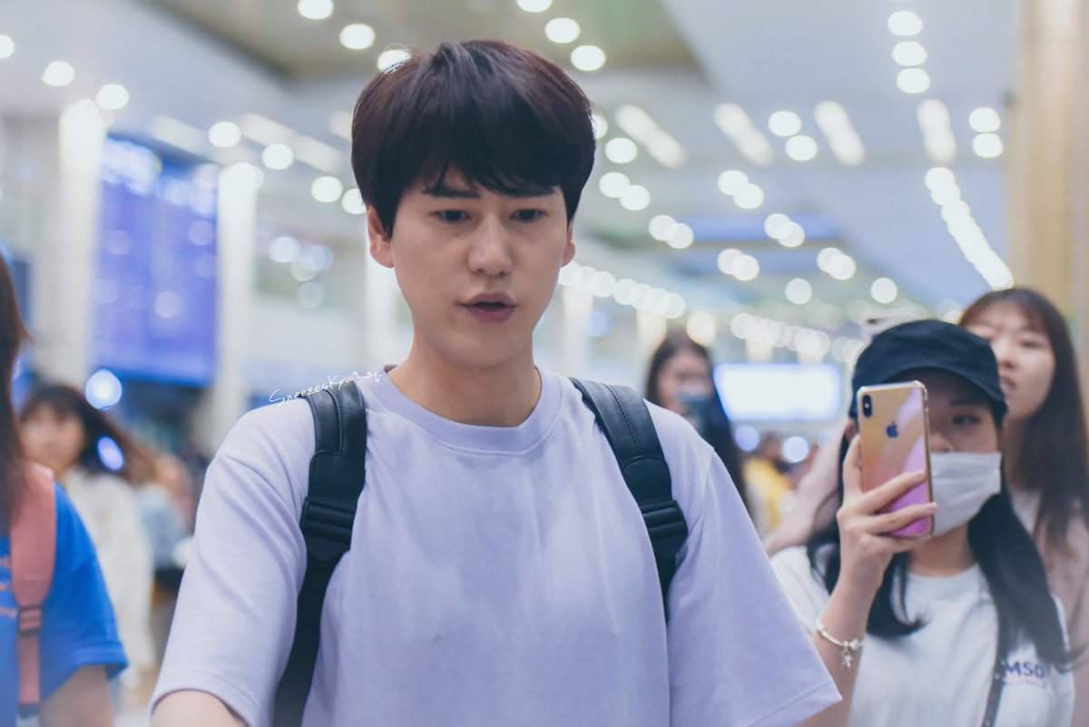 [HQ] 190603 ICN after coming back from 'Salty Tour' - KYUHYUN (3P)

©SneezesKYU