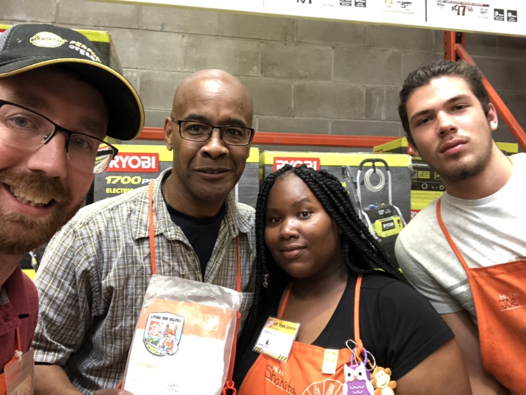 DruR83's tweet photo. Recognizing John from Garden here at 903 South Plainfield! 👏🏻Thank you John for being a shining example for your fellow associates and always “Doing The Right Thing” @CCardelfe @JennHD193 @nyyroro https://t.co/QBG7iVrhFn