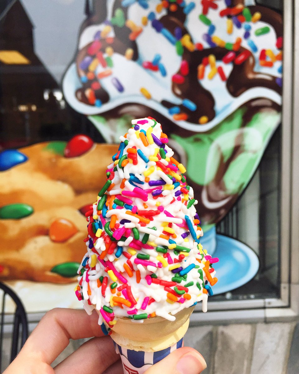 Perfect summer day for a Pop's soft serve with sprinkles 😍🍦#pops #popsmaltshoppe #kutztown #icecream #thebesticecream #softserve #icecreamshop