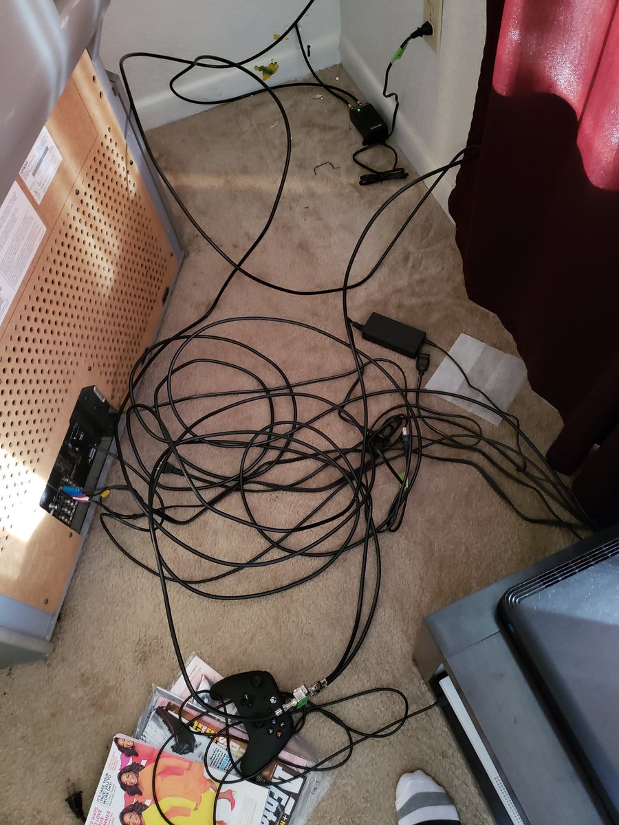 humblenumble's tweet photo. Ive waited almost 30 days for your company to fix it. Ive hired a local electrician and will send you the bill for credit 🤷🏽‍♀️ @DIRECTV @ATT https://t.co/H0fefOngOV