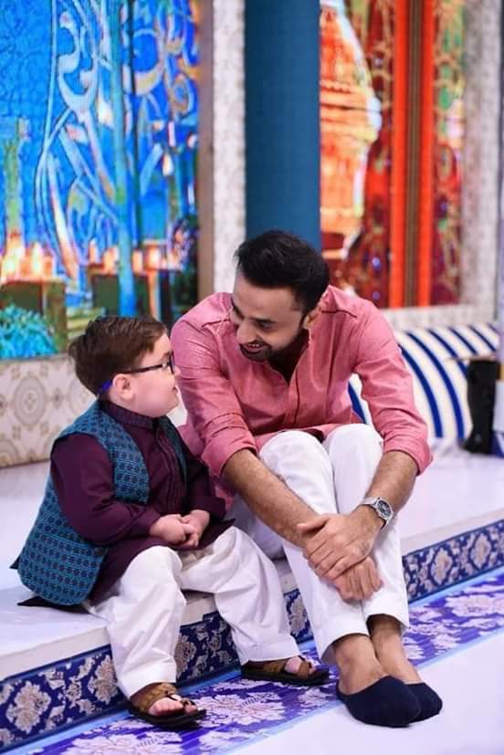 syeda_SG's tweet photo. Hats Off 2 You bahiya @WaseemBadami &amp; #ARYTeam For Presenting Such A Very Blissful &amp; Outstanding Transmision.Thanks for Making Our Ramzan Very Special.. thank you so much @WaseemBadami @arydigitalasia #ShaneRamazan2019 https://t.co/47s2KYaBp3