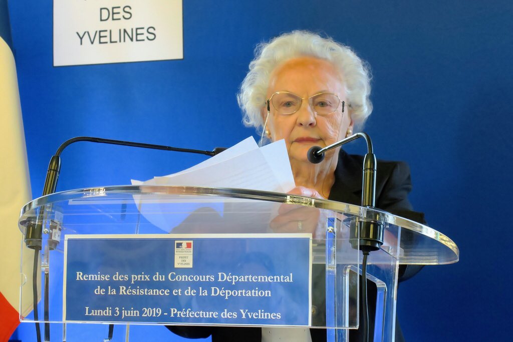Prefet78's tweet photo. "Félicitations aux lauréats du #Concours National de la #Résistance et de la #Déportation qui honorent la mémoire des résistants et des déportés ! 👏
Remise des prix par le Préfet JJ Brot avec Jacqueline Fleury Vice-Présidente #UNADIF #FNDIR, S.Clement @acversailles et @jnbarrot https://t.co/ITnMKIDpWE