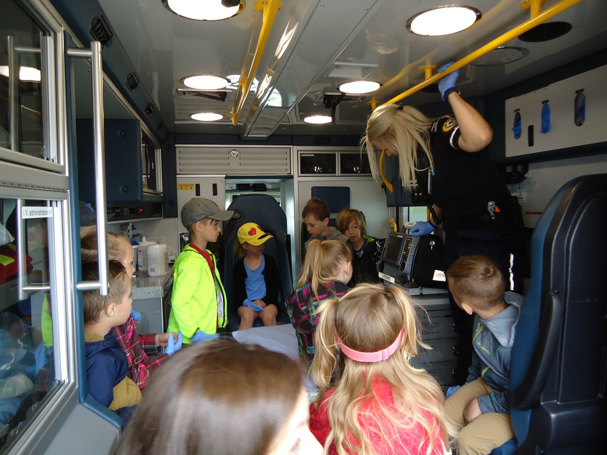 EHS_Alberta's tweet photo. #yourEMS paramedics had a wonderful time visiting a group of awesome students in Provost, Alberta during #psweek2019. Lots of conversation about how to stay safe and healthy in your community. The ambulance tour and equipment demonstration was a hit. See you again! https://t.co/sNuWqxji9y