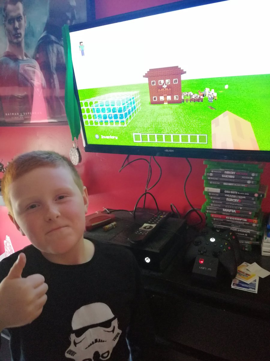 katiexxx21's tweet photo. @StJohnPaulGCC Jack P5 Minecraft house #digitalweek2019 https://t.co/Vv4y529L2O