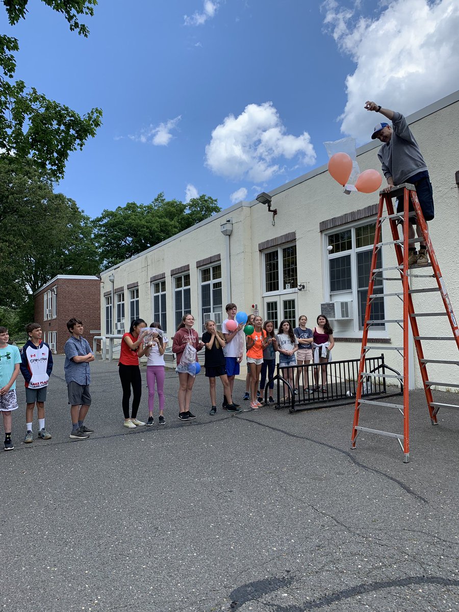 msjessicaphan's tweet photo. last egg drop of the year! #stem6 #warriors https://t.co/qXEanDitmf