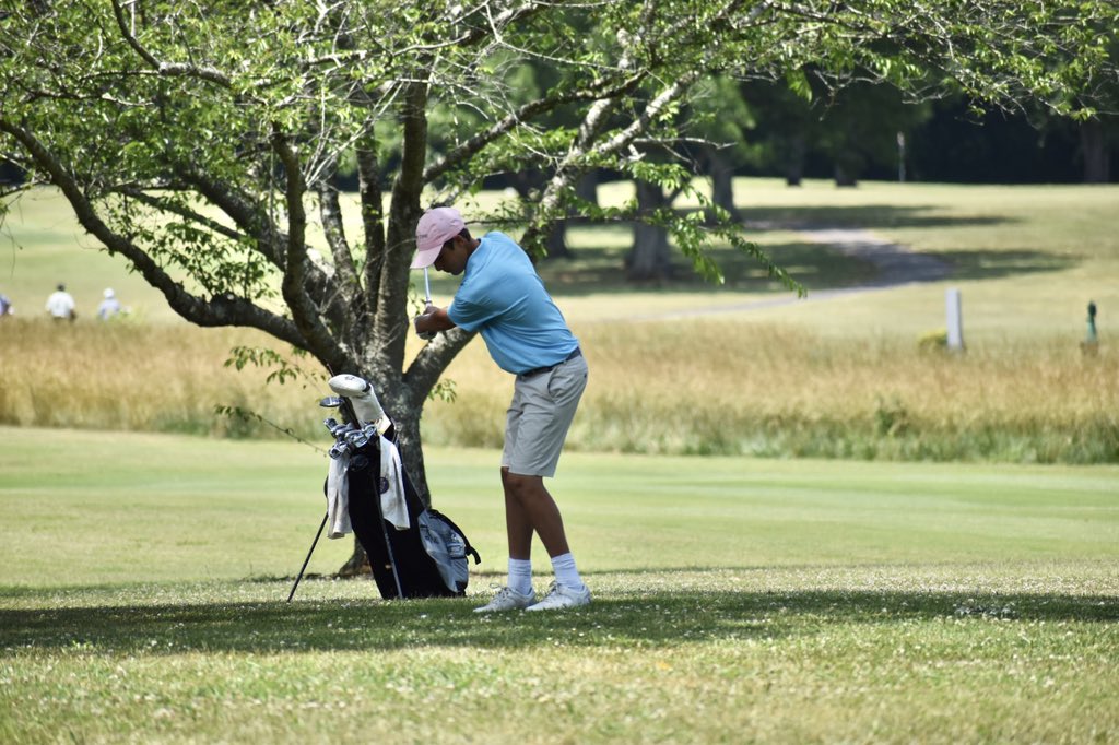 TennPGA's tweet photo. Bo Twerdahl using the Texas Wedge to get out of trouble at the Tennessee PGA Junior Championship. It worked well! #tennpgajr https://t.co/9f6pnQGLCQ