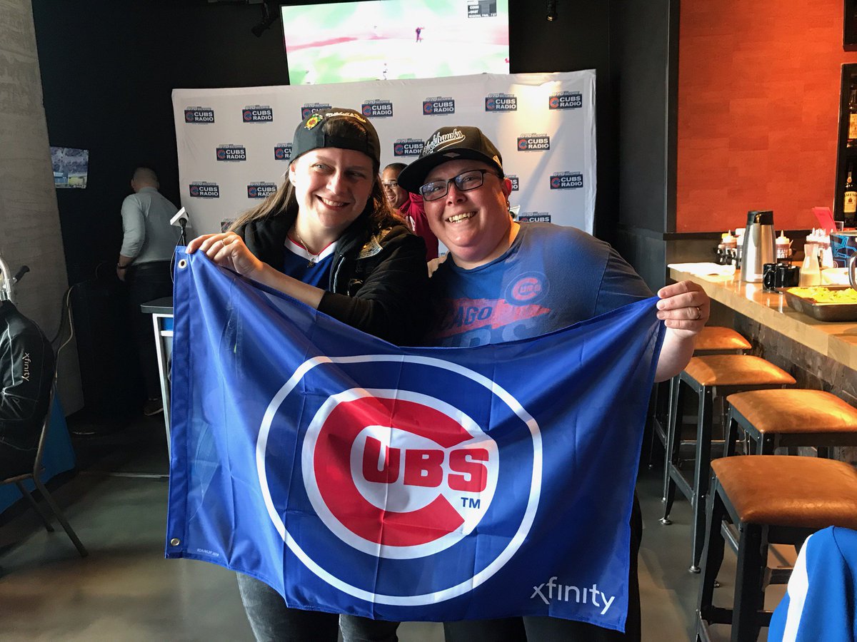 FroggieJ's tweet photo. Woo woo!! Go @Cubs!!! #XfinityIsIn #EverybodyIn also gotta love a good photo bomb ;) https://t.co/vQO47UmCXV