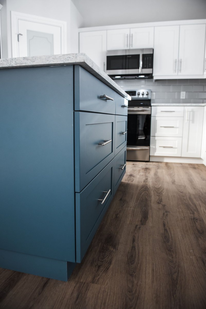 VogtBuilding's tweet photo. Pretty blue &amp; white kitchen #Vogtbldg  #imaginethistyleanddesign #Lartcabinets #blueandwhite #kitchen #cabinets #whitekitchen #blue #pretty https://t.co/rF90lrJW4K