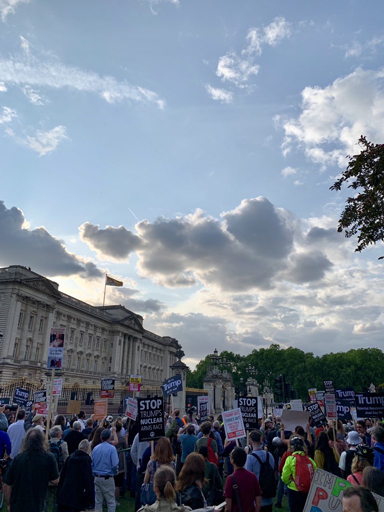 ArchieBurrows34's tweet photo. @realDonaldTrump Look out the window.  FYI they aren't well wishers. 

#TrumpNotWelcome https://t.co/QoOnAyLpAx
