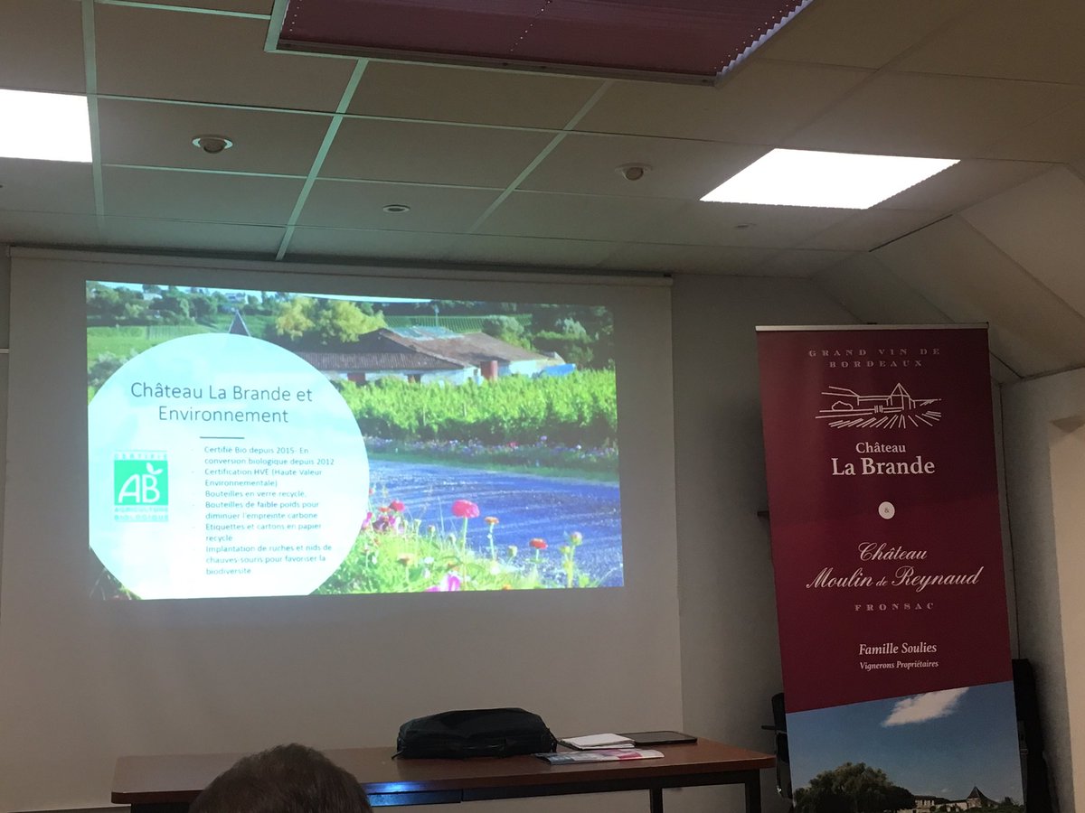 angelinareynosc's tweet photo. Histoire d’une nouvelle passion #vigneron #chateau #labrande #moulinderetnaud #rencontres @ReseauOudinot https://t.co/blkIzuzk31