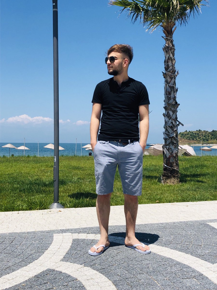 aliibey34's tweet photo. Güven sorunumu hiç kimseye güvenmeyerek hallettim. https://t.co/phwTm9YxEJ