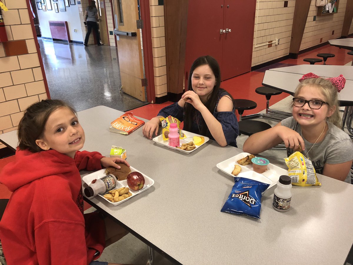 The <a href="/RkeCoSchools/">Roanoke Co. Schools</a> Technology Department has partnered with the Nutrition Department to offer a Lunch and Learn opportunity! Students are participating in free Minecraft Edu summer camps along with lunch through our Roanoke County Summer feeding program! <a href="/PlayCraftLearn/">Minecraft Education</a>