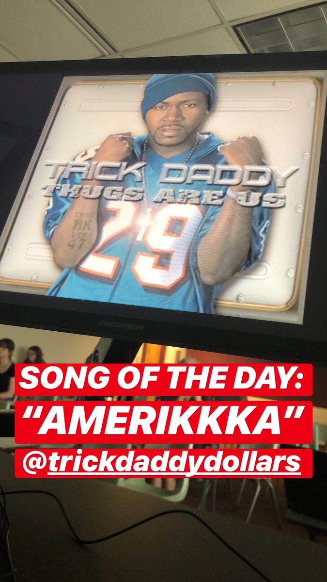 drkljohnsonii's tweet photo. Today in class with #ProfJ. Paying homage to Da Mayor, T Double D. 💪🏾 #FLshit #HipHopStudies #BottomOfTheMap @BOTMpod https://t.co/U5B6zPdPEd