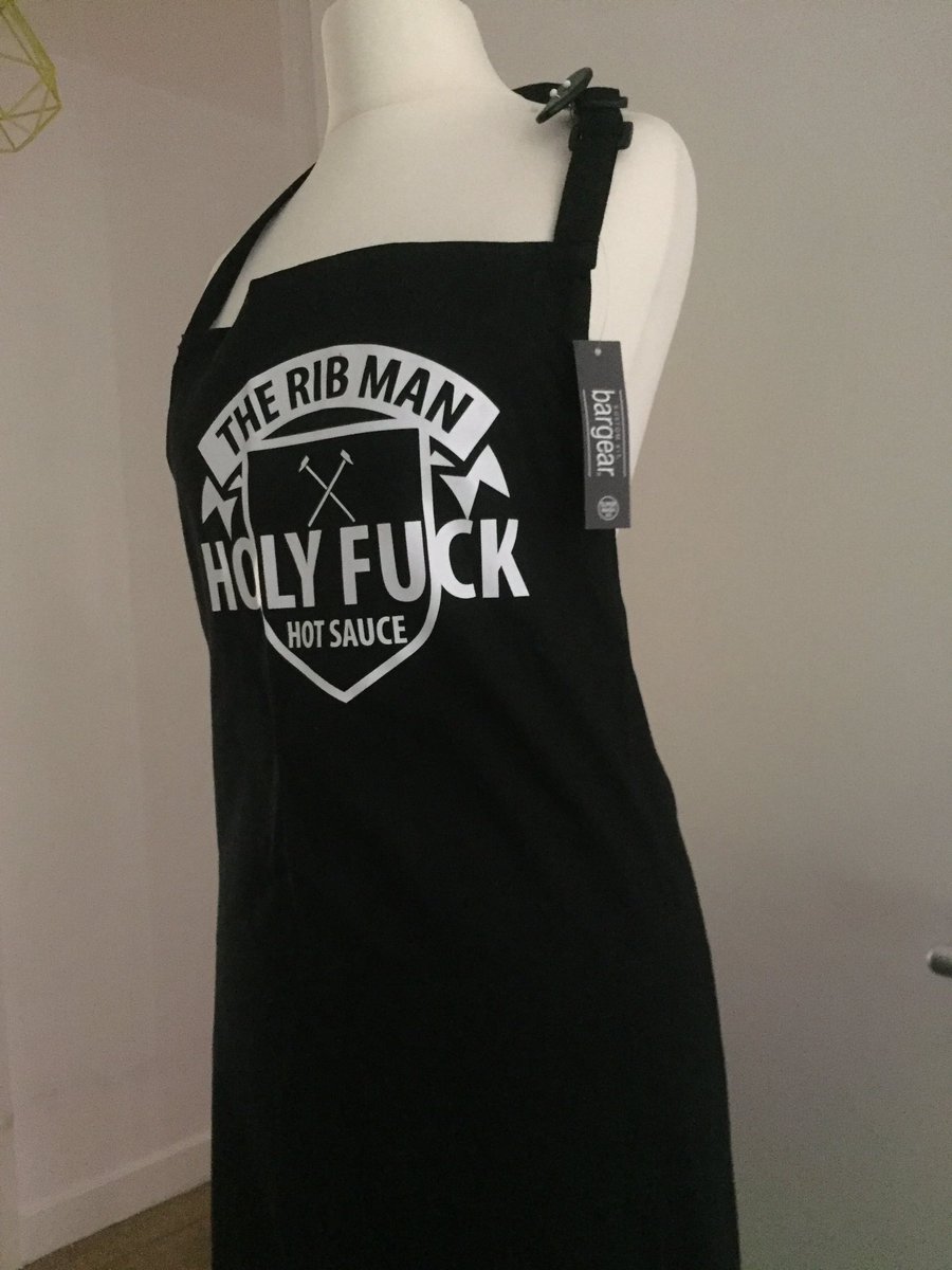 To enter the competition to win this #HolyFuckApron you just gotta MUTE @LoveIsland #LoveIsland and tweet the screen shot If you can get BLOCKED I’ll send you a bottle #HolyFuck too 😂😂🙌🏻🙌🏿 Will choose a winner when I feel like it 😂🙌🏻❤️🙌🏿