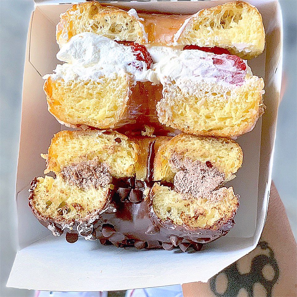 Donut Friend (@donutfriend) on Twitter photo Say You’ll Never Leave #savestheday #DIYdonuts (📷: <a href="/MakeDamnSure/">jen dodaro</a>) Say You’ll Never Leave #savestheday #DIYdonuts (📷: <a href="/MakeDamnSure/">jen dodaro</a>)