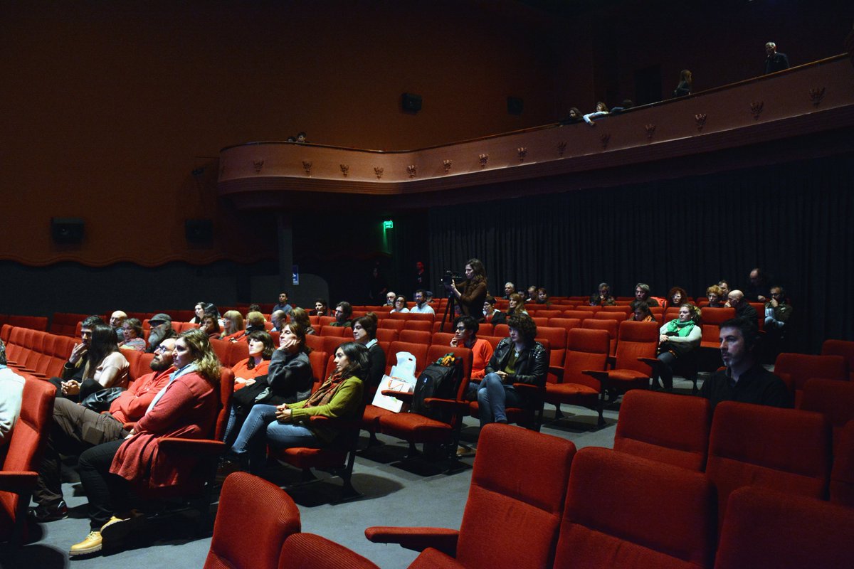 senalsantafe's tweet photo. 👏Gracias a todxs los que fueron parte de #MICDOC en @CineElCairo y @CINECLUBSANTAF1
Desde #SeñalSantaFe y @SantaFeCultura creemos que nuestra tarea es democratizar las imágenes y abrir espacios de diálogo para fortalecer lo público. Nos quedamos felices! 😍📹 https://t.co/CZLcgXrulf