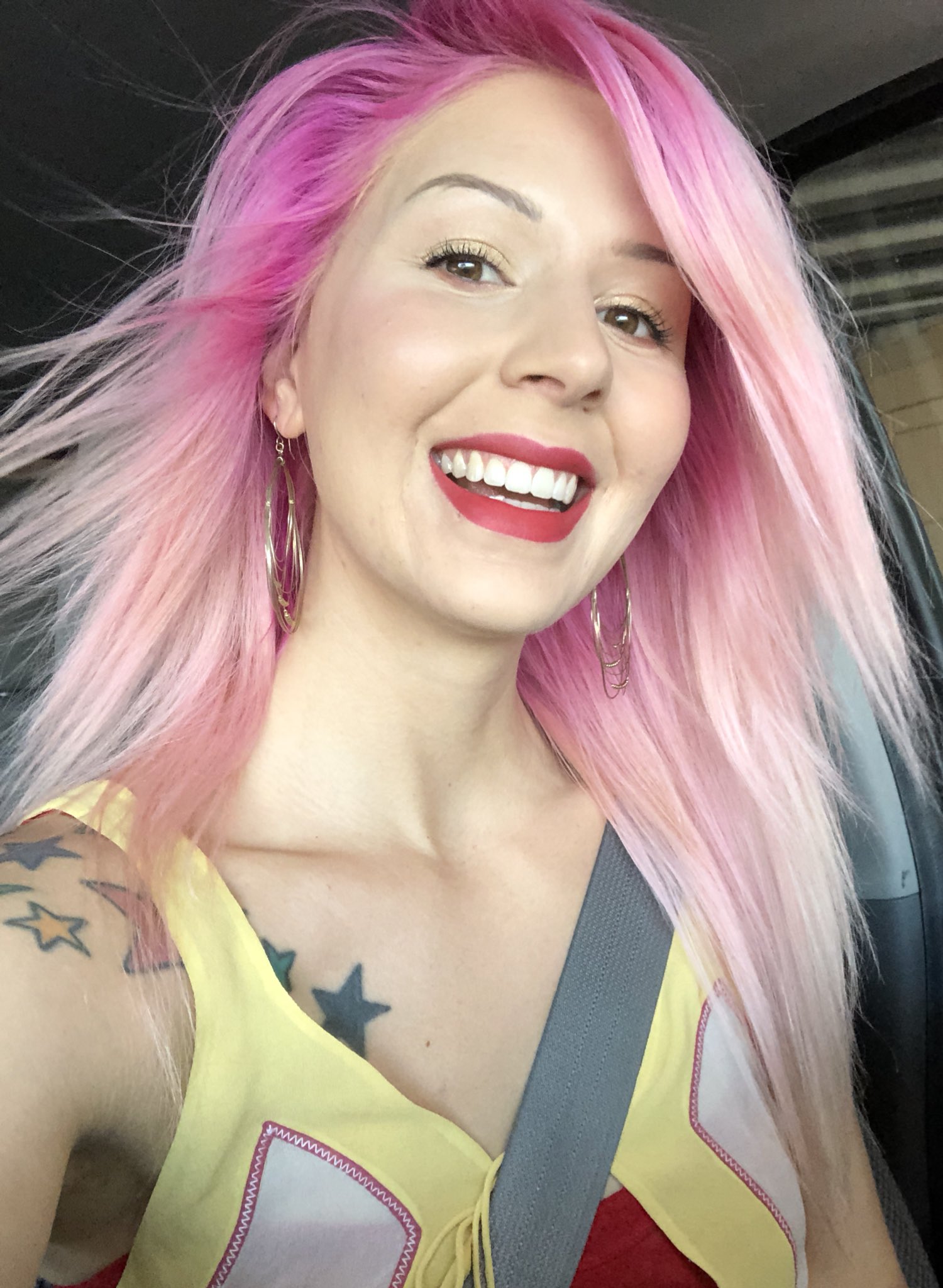 TW Pornstars - Annalee Belle. Twitter. Okay...high AC and fresh hair color from @Bombshell_Vegas
