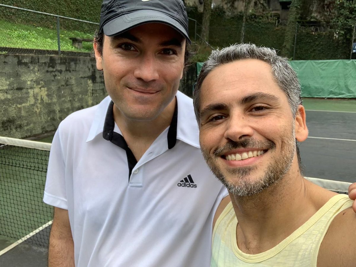 stoicoolio's tweet photo. @Stoicoolio founders @gfelsberg and @RicardoSaadGR face-off in tennis. 
Can you guess who came out on top? 🏆🀄️ #GetStoic 🧘♾🐉△
#mindfulness #mindfulnessmeditation #stoicism #rationality #noexcuses #fitlife #reward #punishment #bestrong #tennis #mentalgames https://t.co/qYWu71qOba
