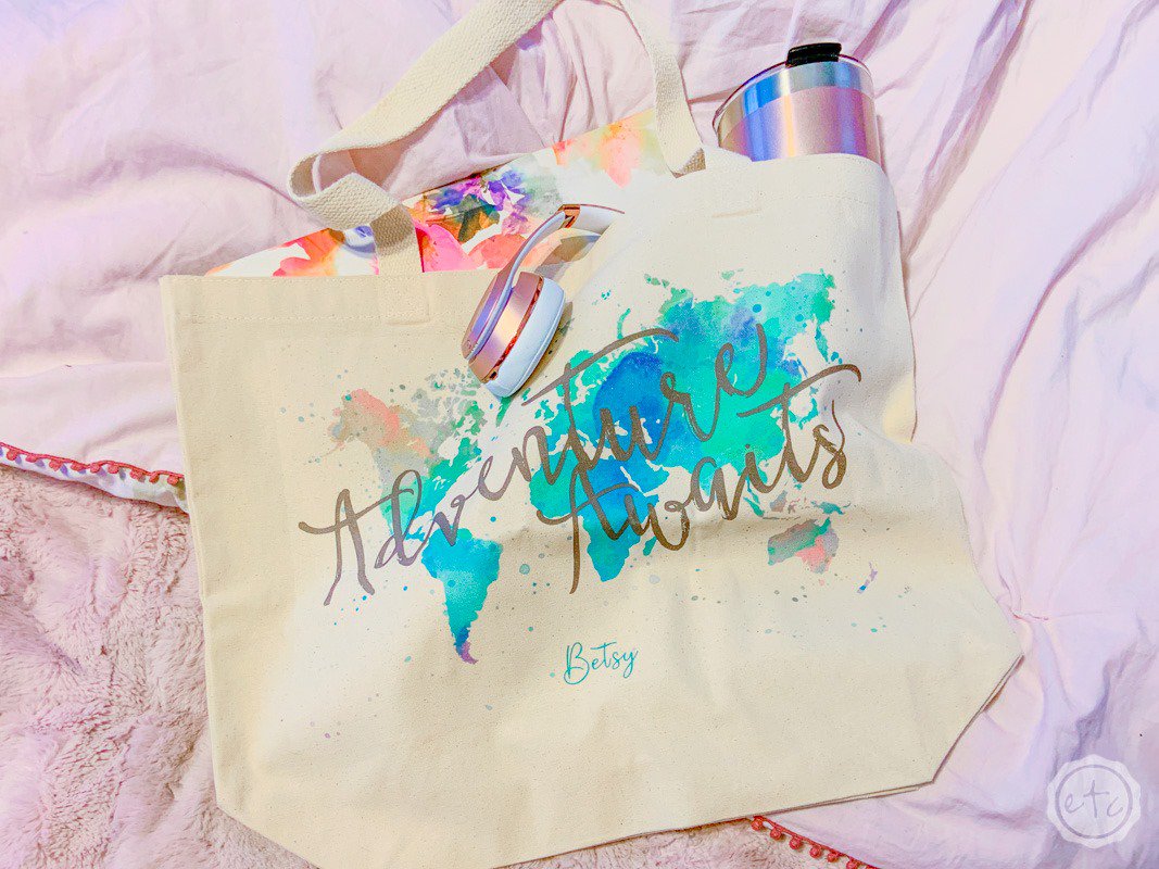 HappilyEverAEtc's tweet image. Looking for a few fantastic gift ideas for the recent grad in your life? I have 15 unique gift ideas that they'll LOVE! Can you say "best aunt ever?". #graduationrocks #ad @PersonalizationMall

CHECK OUT THE POST HERE: happilyeverafteretc.com/15-graduation-…