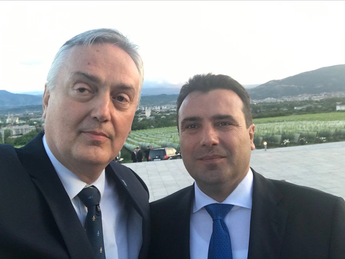 LagumdzijaZ's tweet image. 🇲🇰 nam svima u regionu pokazuje put. 
Sada #EU 🇪🇺 na Makedoniji mora pokazati  kojim putem idemo zajedno.
Zapadni Balkan i #EU🇪🇺  imaju istu budućnost. EU odlučuje da li ćemo mi biti kao oni ili će oni biti kao mi!
Sretno.
@Zoran_Zaev @SPendarovski #Skopje