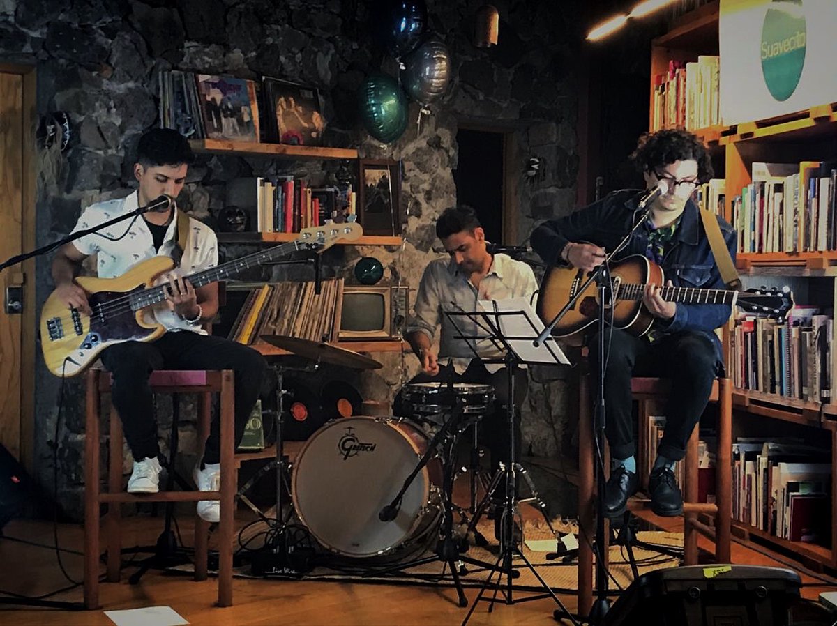 El sábado hicimos una sesión bien buena. ¡Ya les avisaremos cuando salga!