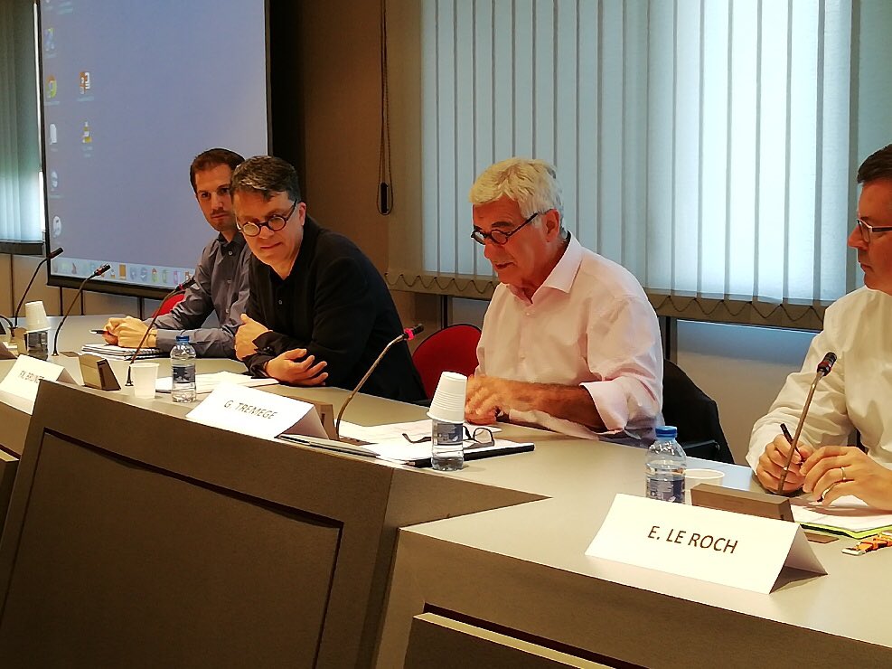 fxbrunet's tweet image. Aux côtés de @GerardTremege et d’@emmanuelleroch4 de #PROCOS pour animer une réunion avec les commerçants consacrée au dispositif #ActionCoeurDeVille. Enjeux et opportunités pour le commerce. @MairieTarbes @AggloTLP @TellementTarbes