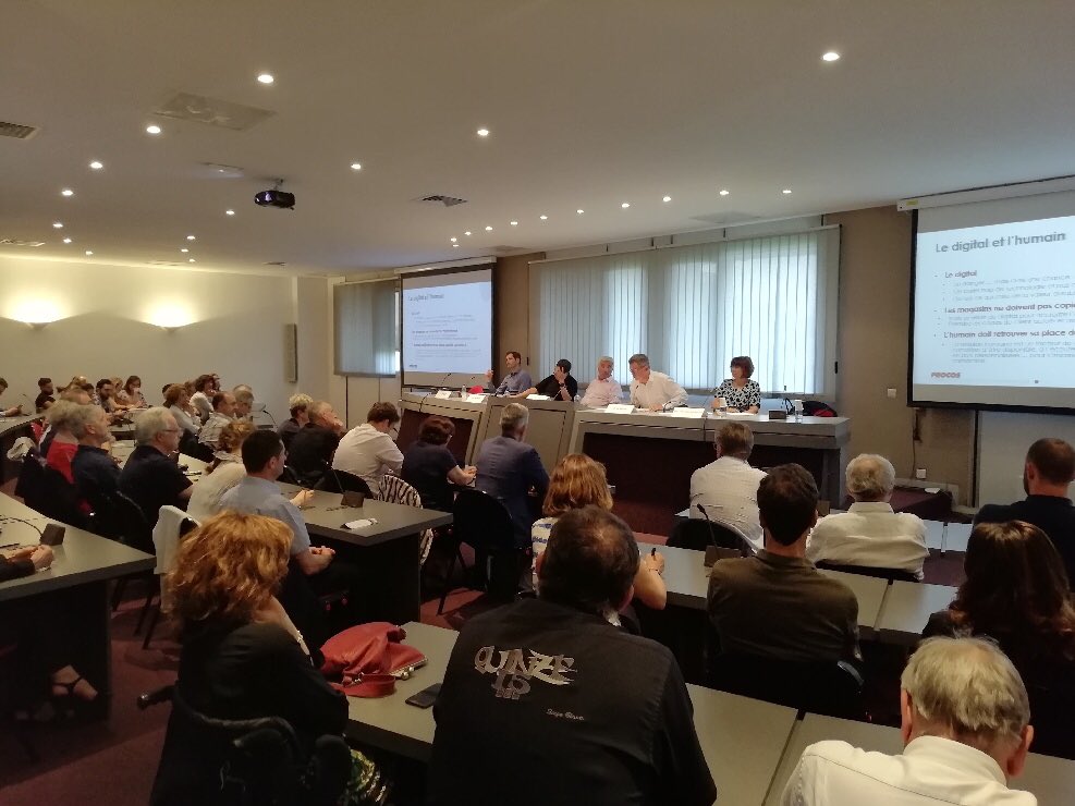 fxbrunet's tweet image. Aux côtés de @GerardTremege et d’@emmanuelleroch4 de #PROCOS pour animer une réunion avec les commerçants consacrée au dispositif #ActionCoeurDeVille. Enjeux et opportunités pour le commerce. @MairieTarbes @AggloTLP @TellementTarbes