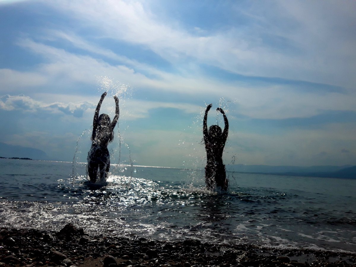 gioti_sofia's tweet image. As long as I'm having fun, I'm not quitting.
🌊 Happy Tuesday and happy summer🌊
#tuesdayselfie @GraysonDolan @EthanDolan