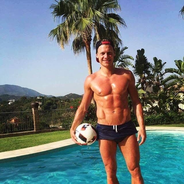 Happy birthday   , 
more photos without a shirt add ...            Lukasz Piszczek  
