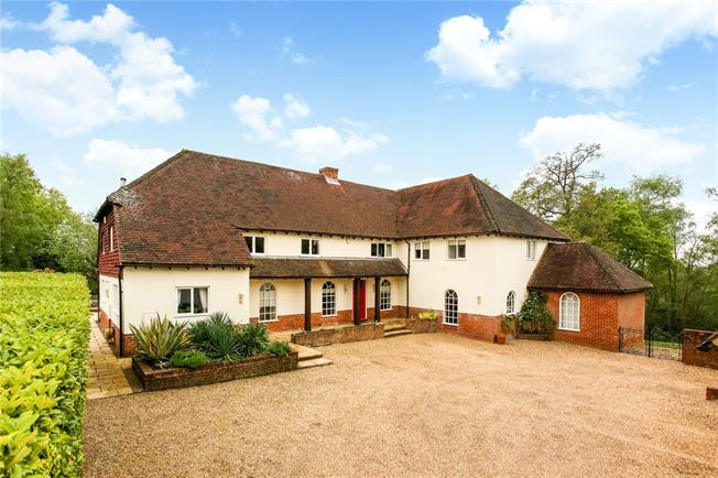 HamptonsFarnham's tweet photo. Monday Mansion

A seven bedroom country house offering over 4,600sqft of accommodation in secluded grounds of five acres.

GP £2,150,000 https://t.co/c6X5sDfXjJ