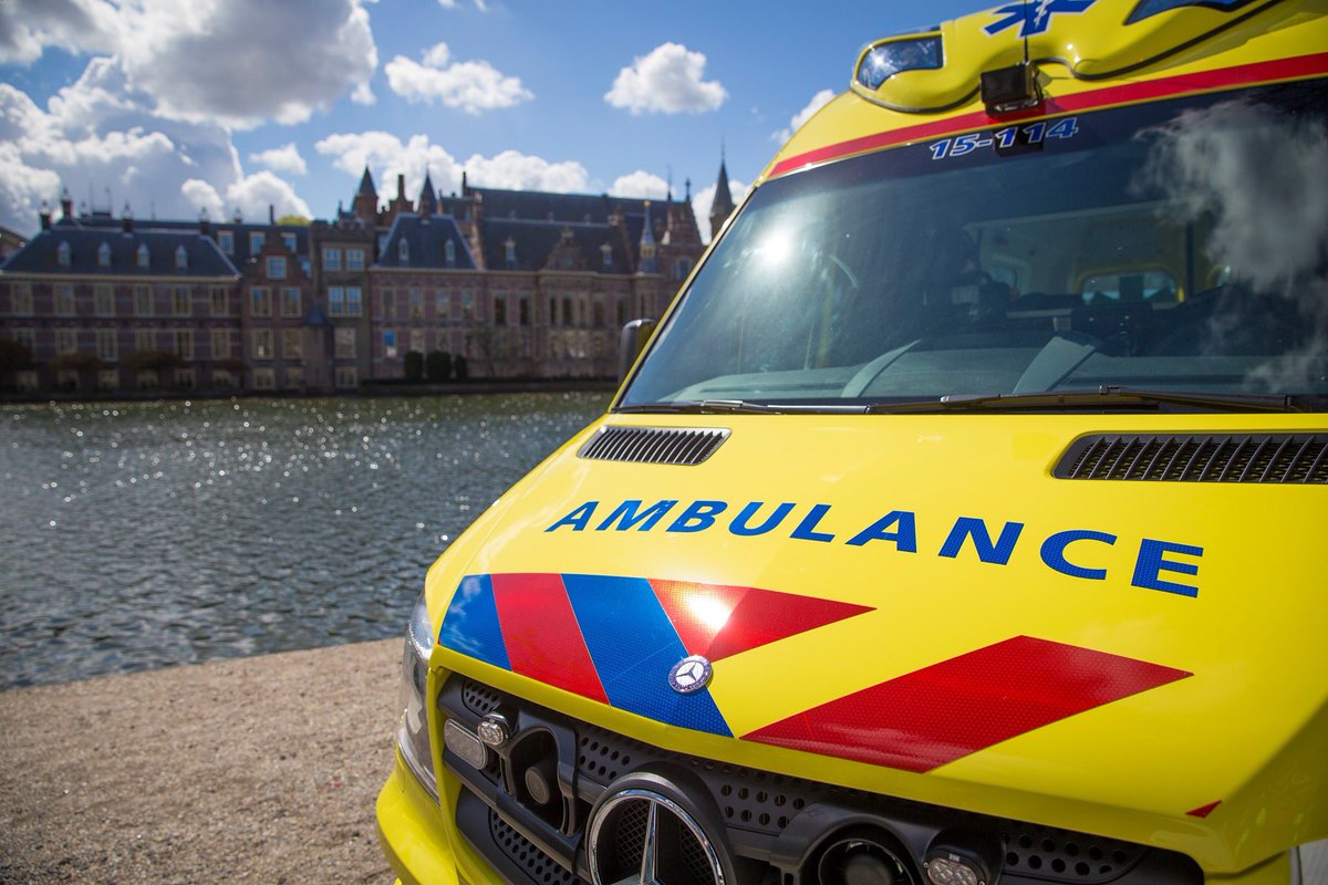 #Vacature Zoek jij een baan waarin geen dag hetzelfde is? In de functie als Ambulanceverpleegkundige of BMH’er in regio Haaglanden ben je daar zeker van! 

Enthousiast? Kijk dan verder. bit.ly/2X53Quc 

#mooiwerk #bijzonderestad #gemeente #denhaag #ggd #ambulance