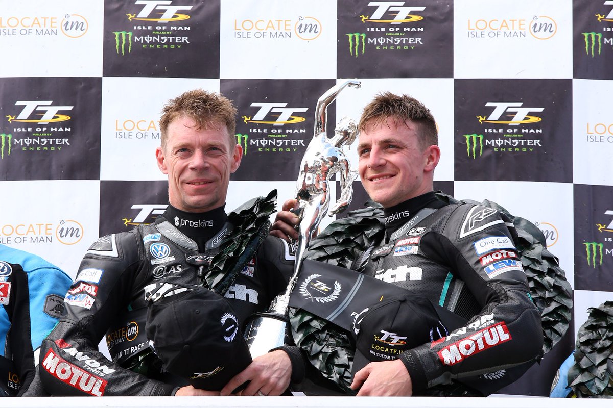 Motul_uk's tweet photo. First race day of the @ttracesofficial complete and @Lee_johnston13 of @ashcourtracing gets his maiden TT victory in the #supersport race and #BirchallRacing claim their 9th #sidecars victory! Both powered by MOTUL!
#MOTUL #MOTULoil #MOTULpower #IOMTT #LoveTT
📸 @Impact_Images https://t.co/0nPQdhfihv