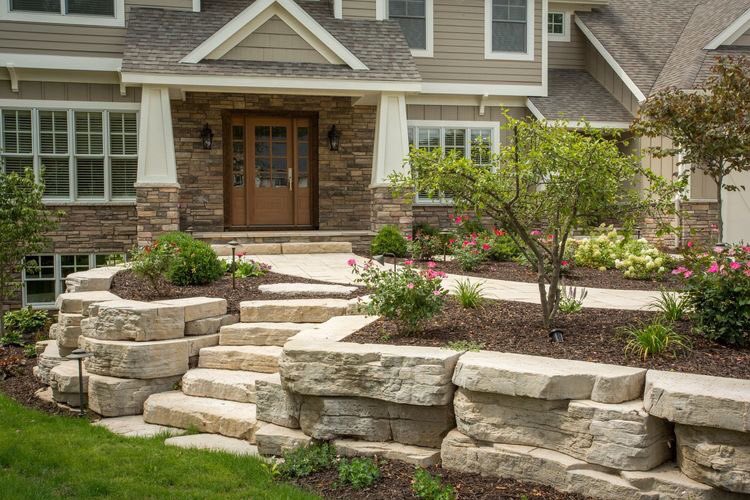 blackdirtco's tweet photo. Whether you have a simple or large retaining wall to create... we have beautiful Rosetta Outcropping available in stock to help bring your vision into reality! #outcropping #barkman #retainingwalls #gardenwalls #youpickuporwedeliver https://t.co/57MSAA6sgt