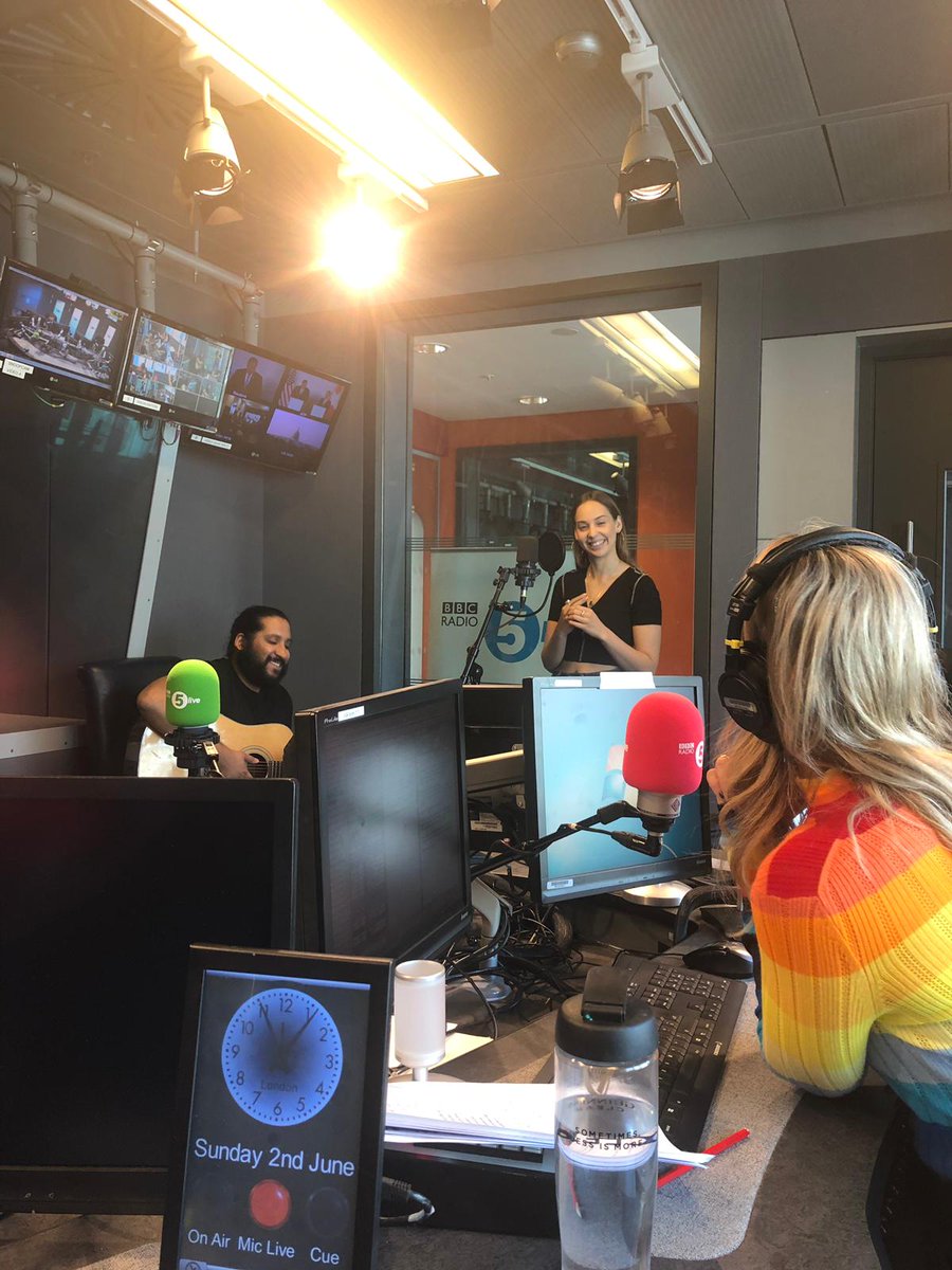 ThisIsTYRER's tweet image. A few of my faves from @bbc5live #SundaySessions with @thewhitmore. Listen back to my performance of Pieces here 💖 bbc.co.uk/programmes/m00…