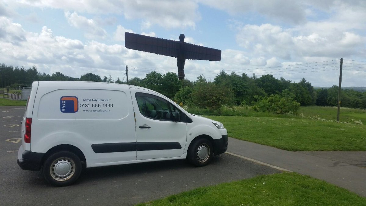 One of our vans returning from down south today stopping for a well earned break 😊