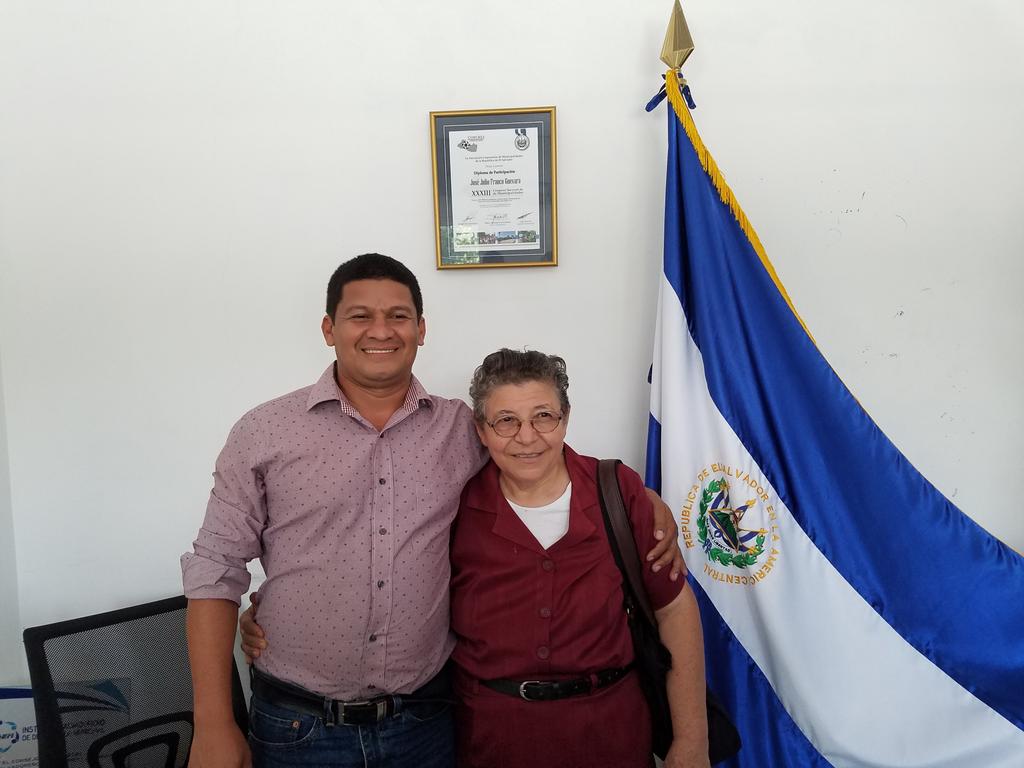 ultimahsv's tweet photo. #ClasePolítica
Alcalde de San Isidro, Morazán: Nunca nos había visitado una Ministra
https://t.co/JJaBsJQLPk https://t.co/BeGOGM90Mr